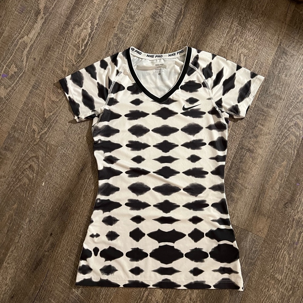 Nike Pro printed short sleeve top